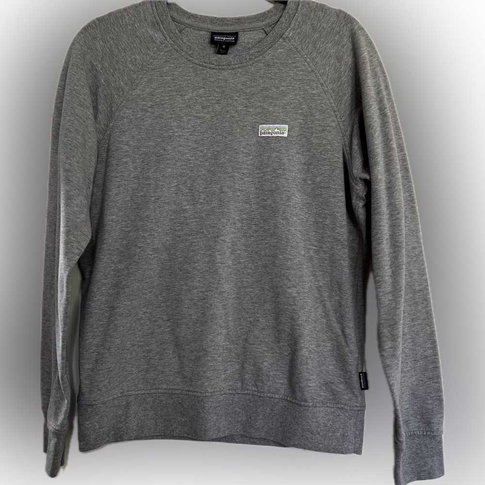 Patagonia Organic Gray Crew Neck Sweatshirt.